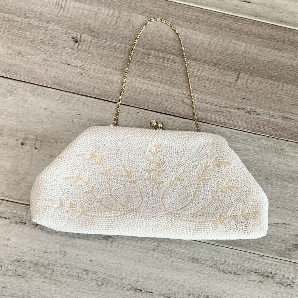 Vtg La Regale Beaded Purse Made W/ Italian Beads in Japan Floral Ivory Kiss Lock
